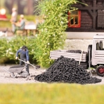 Busch 79940 - H0 - Action-Set: Köhler bei der Arbeit